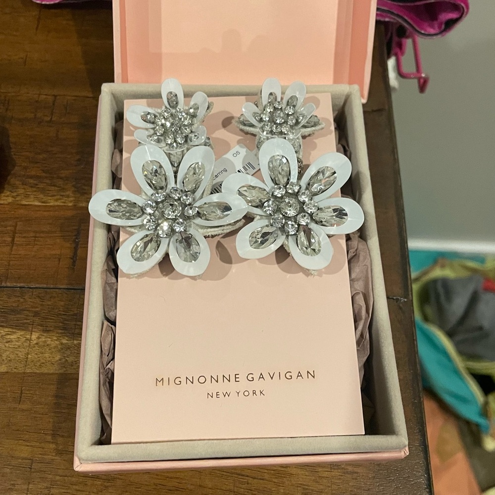 BRAND NEW IN BOX Mignonne Gavigan Kira double statement earrings in white 🤍 - Picture 3 of 8